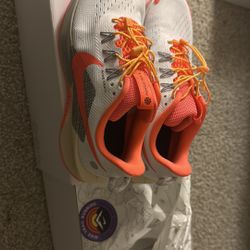 Custom Women Nike Pegasus Trail Sz 7