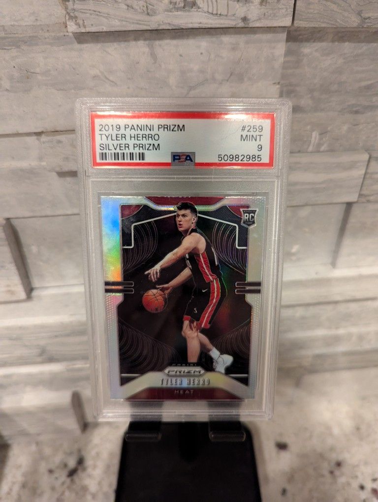 2019 Panini Prizm Tyler Herro #259 Silver Rookie RC Miami Heat PSA 9 Mint