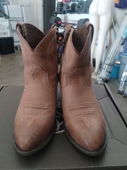 Ariat