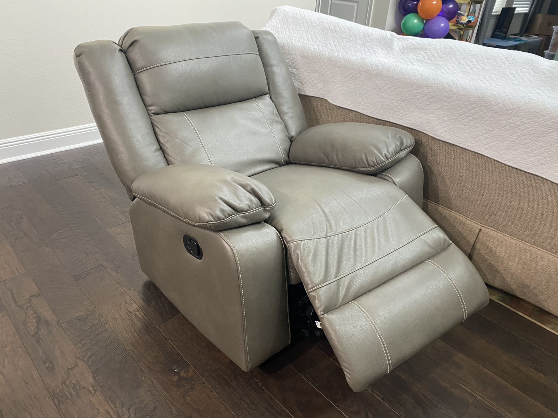 Couch sofa chair grey leather