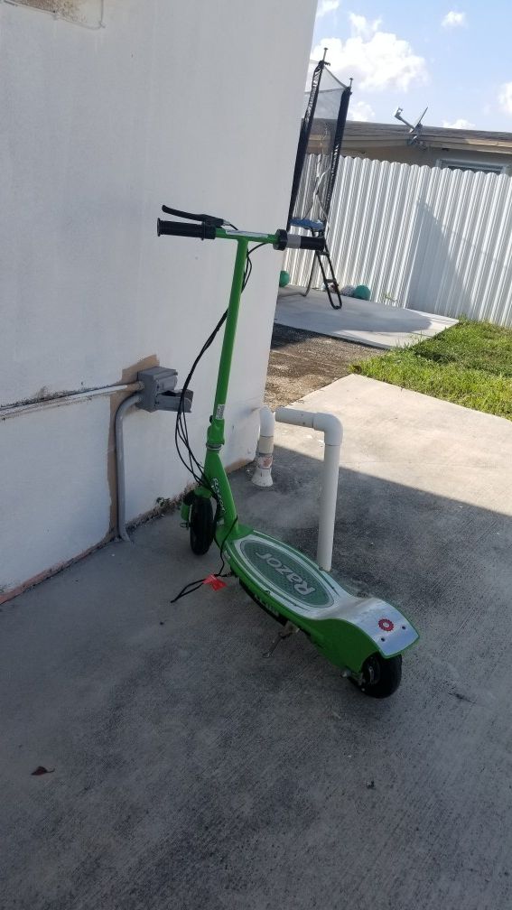 Razor scooter