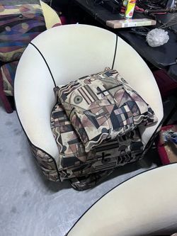 Custom design swivel chairs