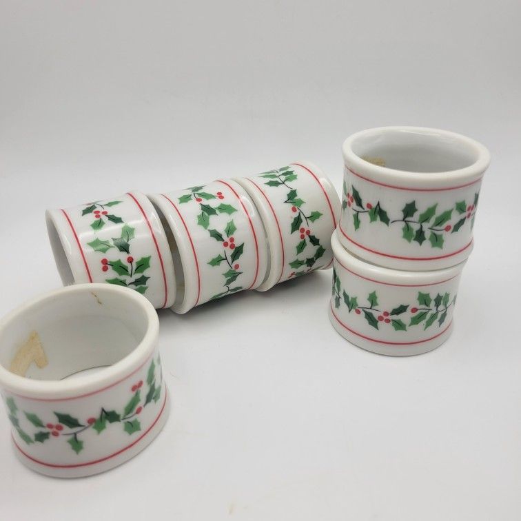 Vintage Colonial of Cape Cod Porcelain Napkin Rings Christmas Holly Set of 6