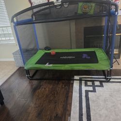 Trampoline 