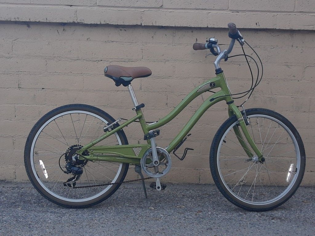 Schwinn Sierra 7 Speed Cafe Cruiser Commuter Comfort Bicycle Bike