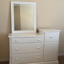 Dresser + Mirror Set 