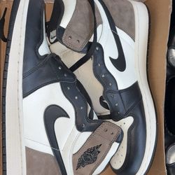Air Jordan 1 Mochas