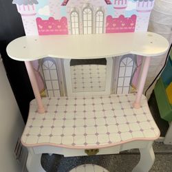 Teamson Kids Dreamland Castle Play Vanity Set