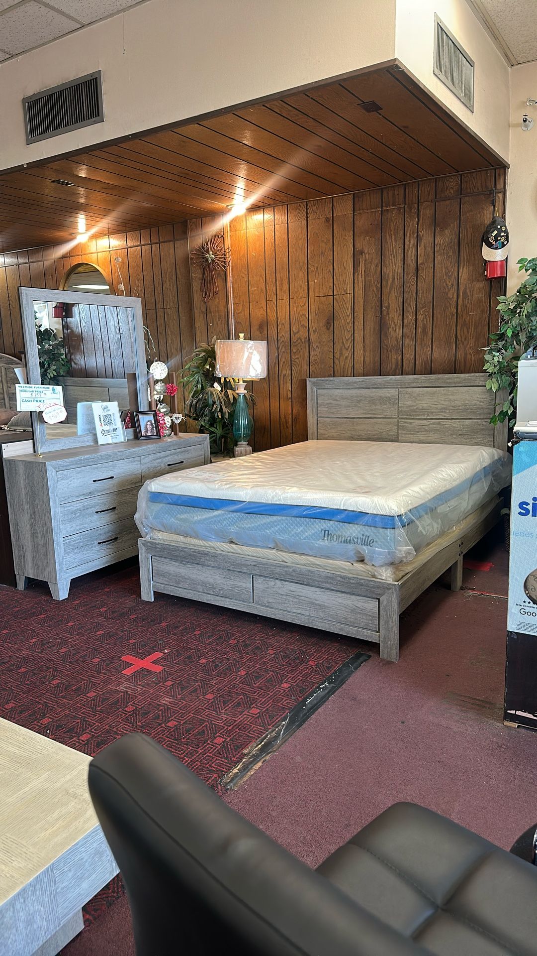 Queen Size Gray Bedroom Set