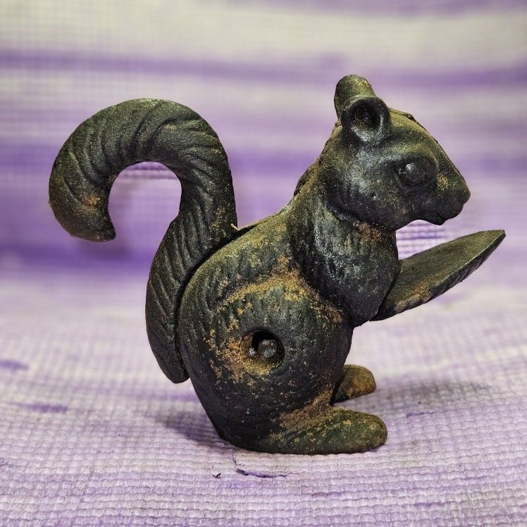 CAST IRON squirrel Nut Cracker Vintage