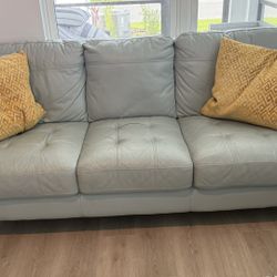 Gray leather Sofa -Rooms To Go 