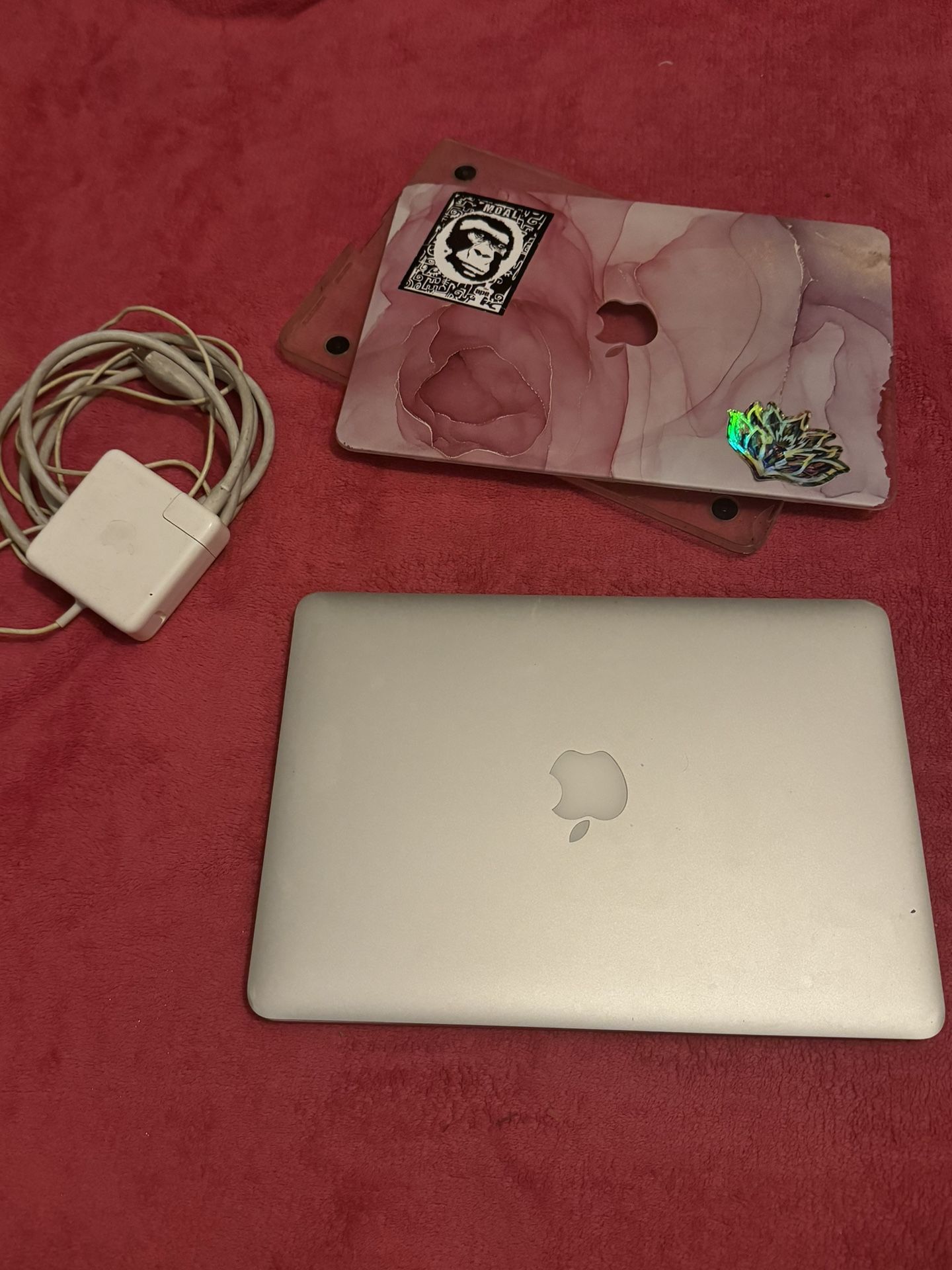 Apple MacBook Pro 13” 2015 w/ Charger + Case