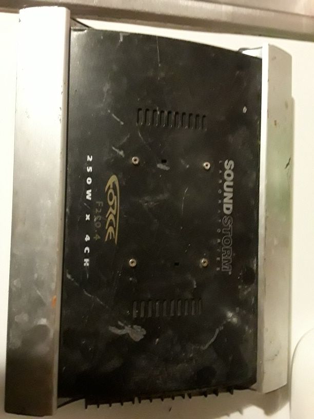 Sound storm Laboratories Force F250.4 250watts 4 channel highs amp