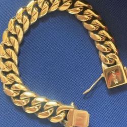 Beautiful Engraved Italy 18k Gold Filled Cuban Chain Bracelet 