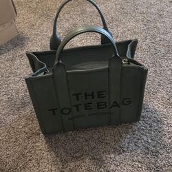 Only Used Once Marc Jacob The Tote bag In Sold green authentic No Box Or Bag 