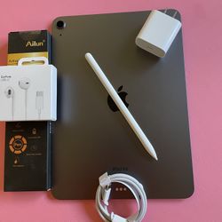 Apple IPad Air 5th Generation (10.9” Liquid Retina/ M1 chip / 2022 Model) 64GB with pen, keyboard case & Accessories (256gb $499) 