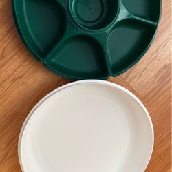 Tupperware New For Veggies Condiments Etc. FIRM $10