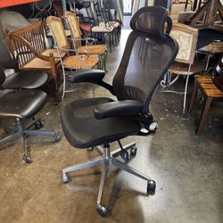 Ergonomic Swivel Task Chair with Roller Wheels & Flip Up Arms Very Good Condition