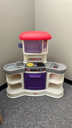 Little Tikes Play Kitchen