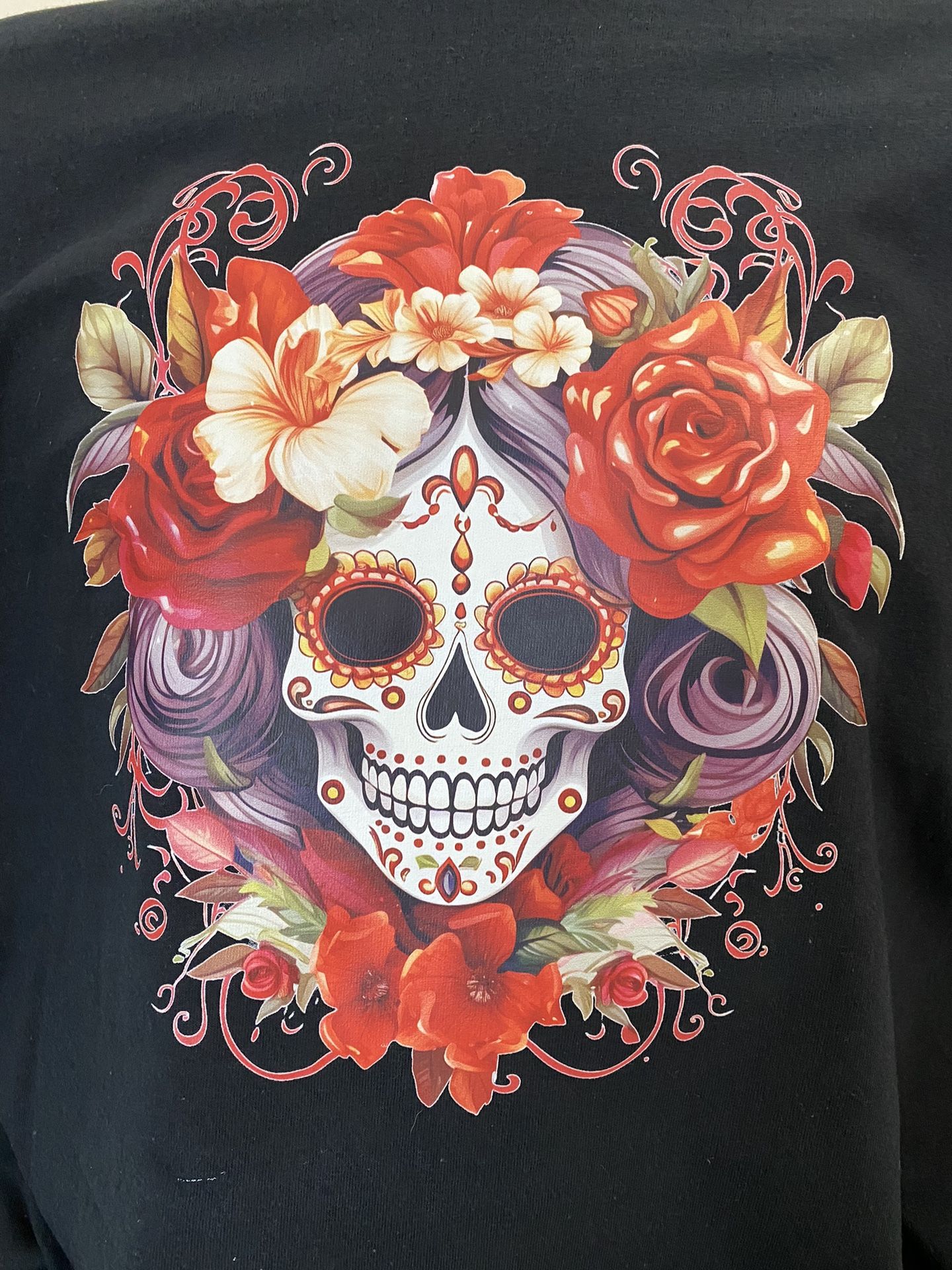 Skull & Roses T-shirt, NEW, Size 2XL, (item 350)