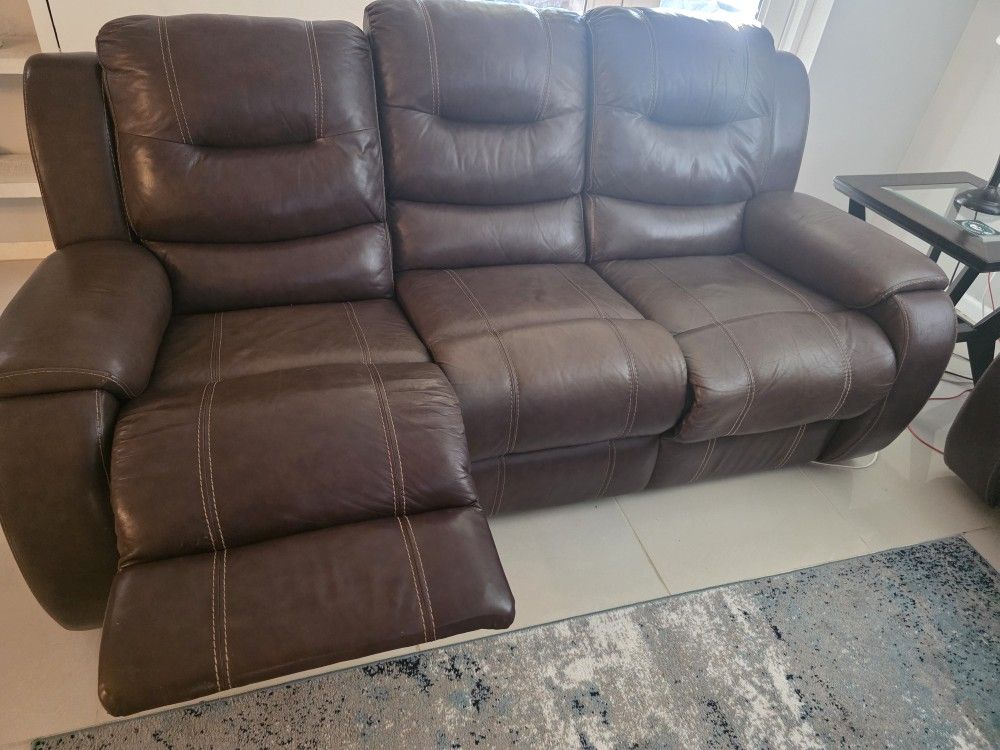 Power Reclining Couch And Love Chair Recliner