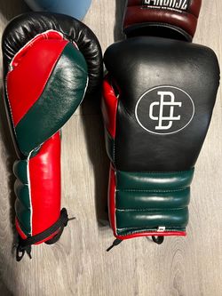 Dc boxing gloves