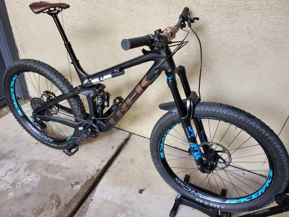 Trek Remedy 9.8 Mountain Bike