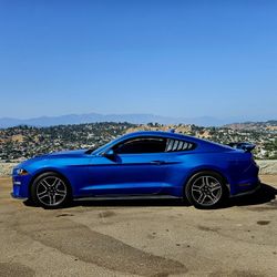 2021 Ford Mustang ECO BOOST 4 cylinders 