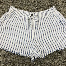 True Craft Juniors Drawstring Shorts Size M