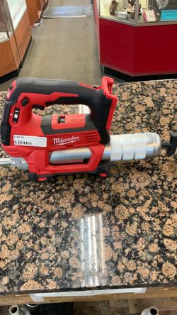 Milwaukee Grease Gun  2646-20 TOOL ONLY