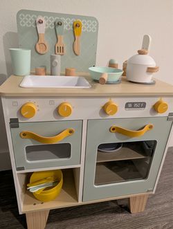 Wooden Kids Play Kitchen with Accessories