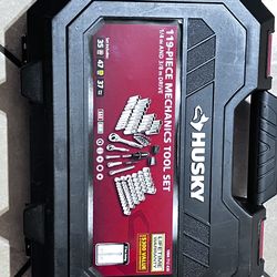 HUSKY 119 Piece Mechanics Tool Set