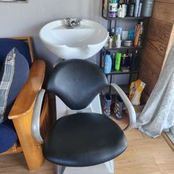 Lava Cabezas.  Base Plateada, Porcelana Blanca . En Buen Estado $200 o Mejor Oferta