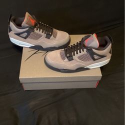 Jordan Retro 4’s