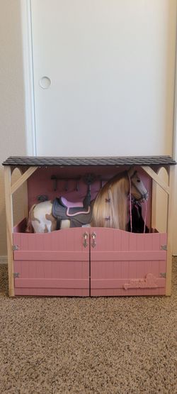 Our Generation Horse Stable with Horse