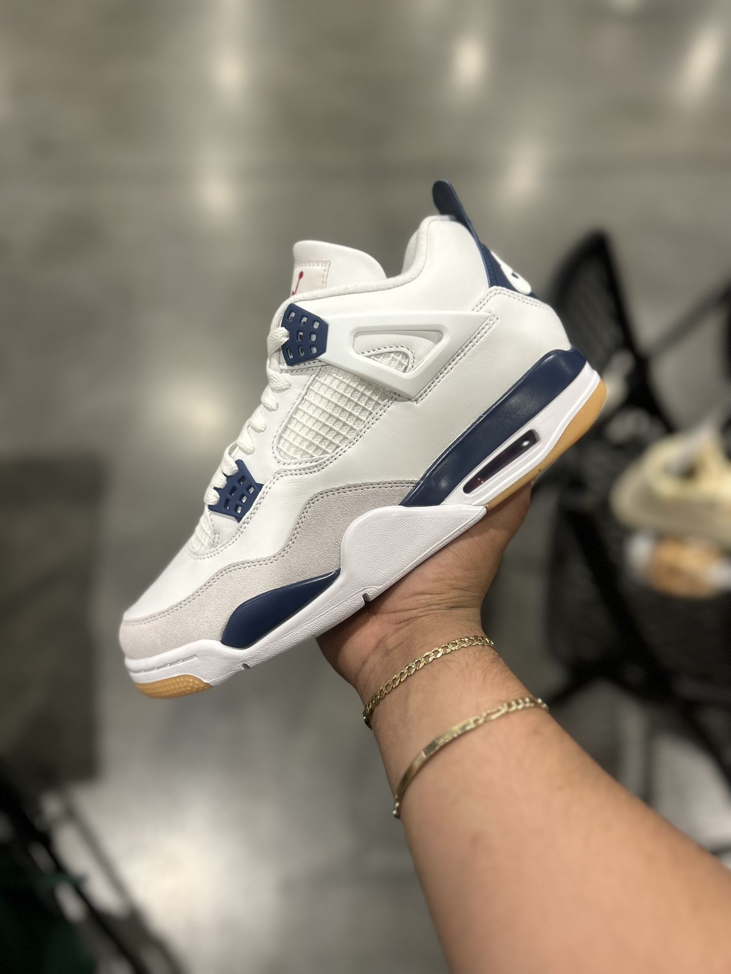 Jordan 4 SB Navy Sz 9.5