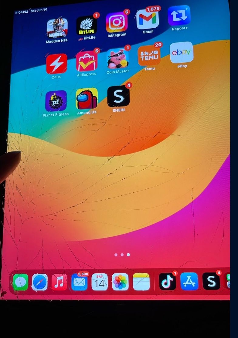 iPad 6 Gen Fully Functional Cracked