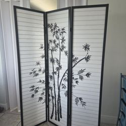Beautiful Room Divider Screen 