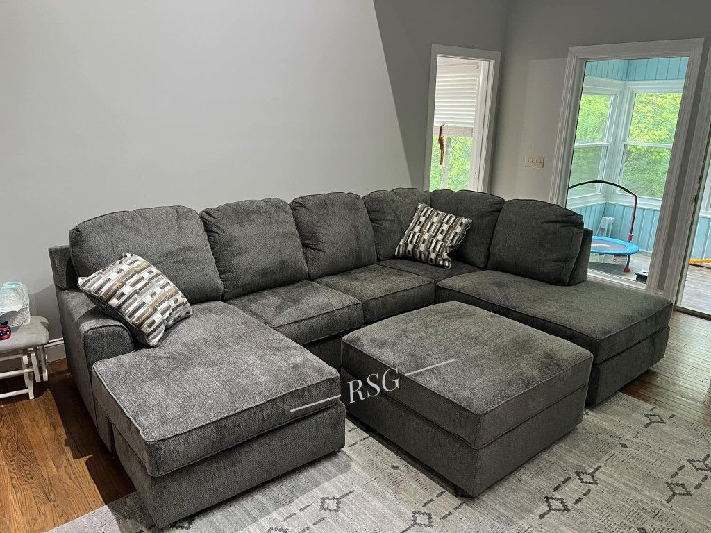 Living Room Furniture U Shaped Modular Family Sectional Couch Set π Color Options Extra Discount Code RSG 
π₯π₯ Mention OfferUp for this Special Pric
