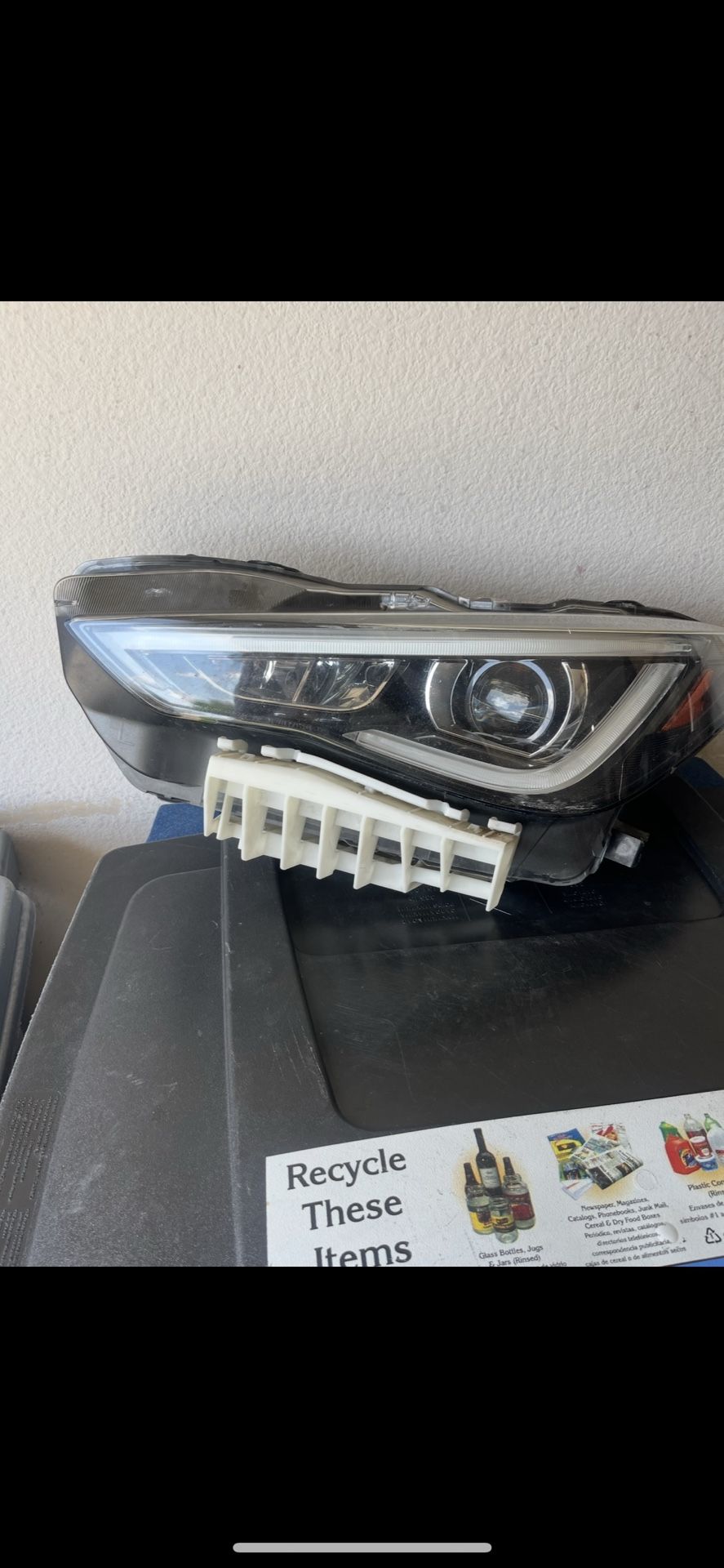 INFINITY Q60 2017-2022 DRIVERS SIDE HEADLIGHT $650
