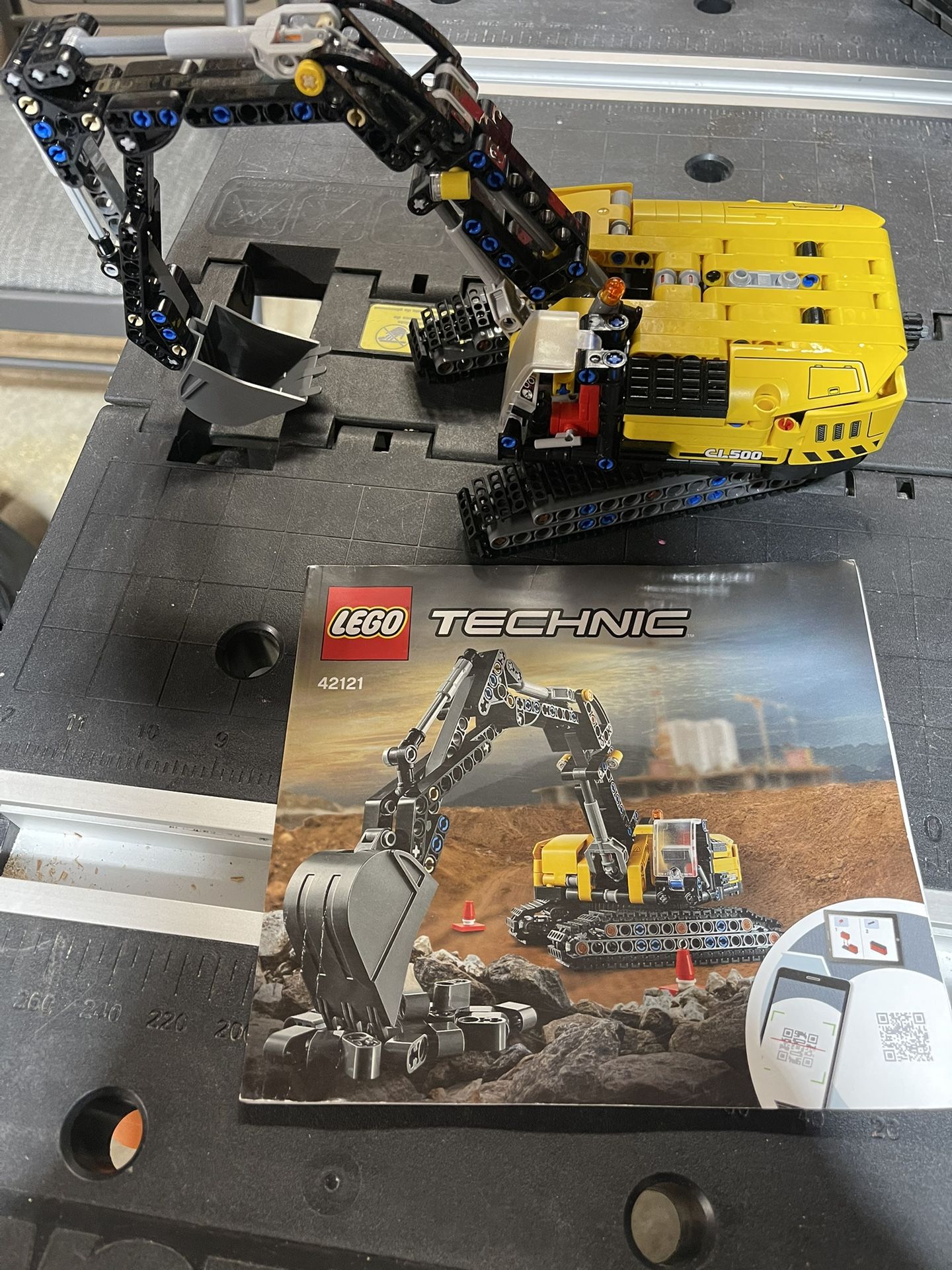 Lego Technic 42121 (heavy Duty Excavator)