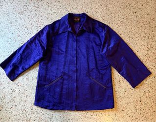 Gloria Vanderbilt Women’s XL Purple Short Lined Button Long Sleeve  retro Jacket