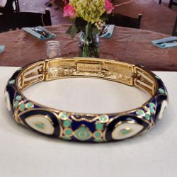 STELLA & DOT, RETIRED  STRETCH BRACELET
