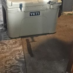 Ryobi Toolbox Pack Out And Yetti Cooler 