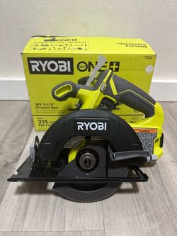 RYOBI ONE+ 18V Cordless 5 1/2 in. Circular Saw (Tool Only)