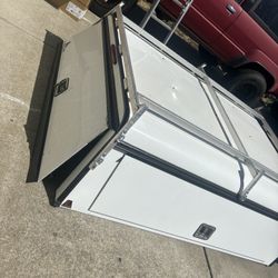 Camper Shell 