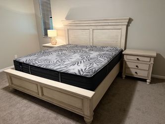 King size bedroom set for sale