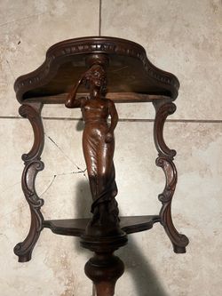 Lady table