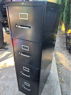 Gabinetes de metal