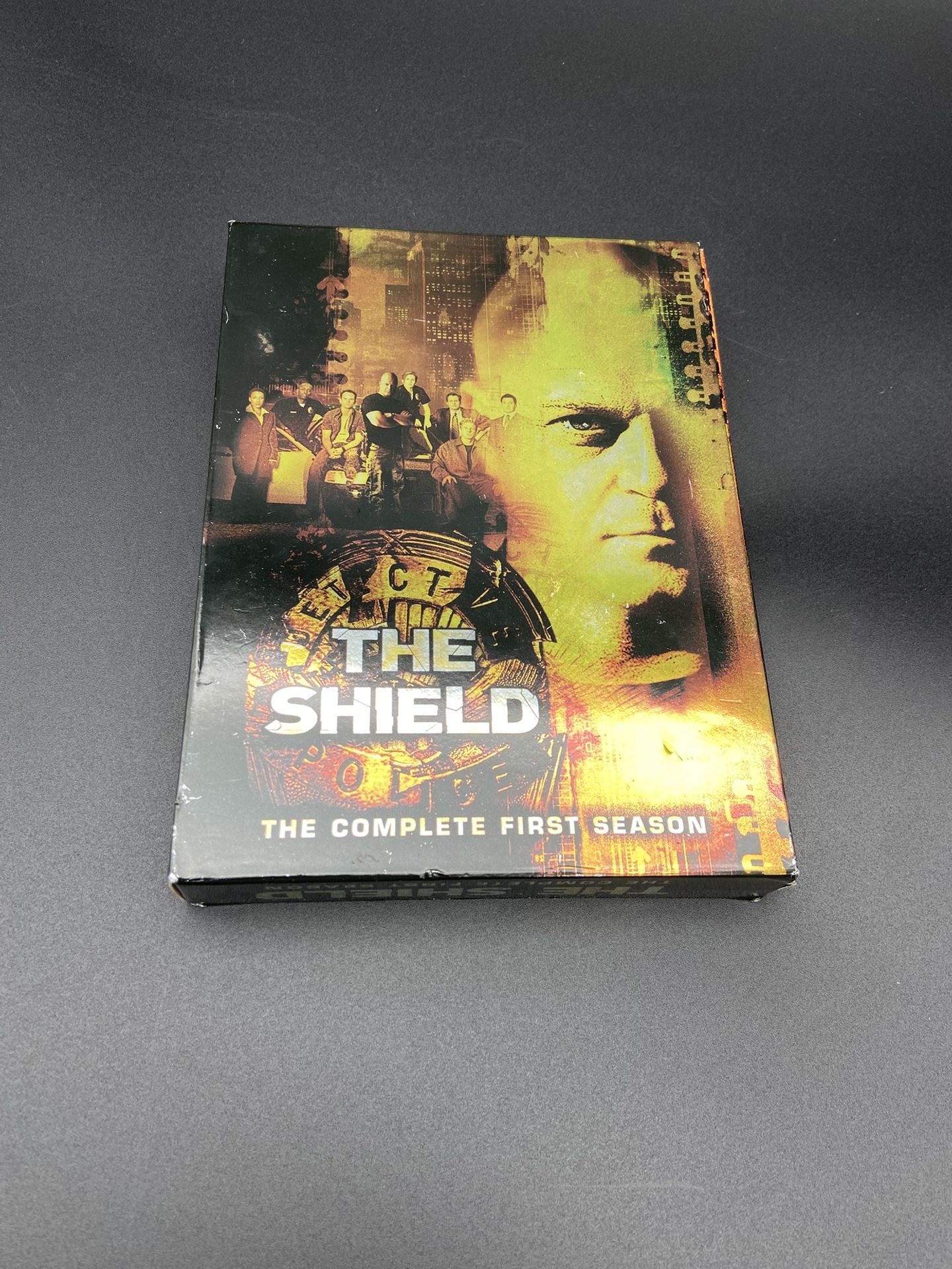 The Shield DVD the complete first season set